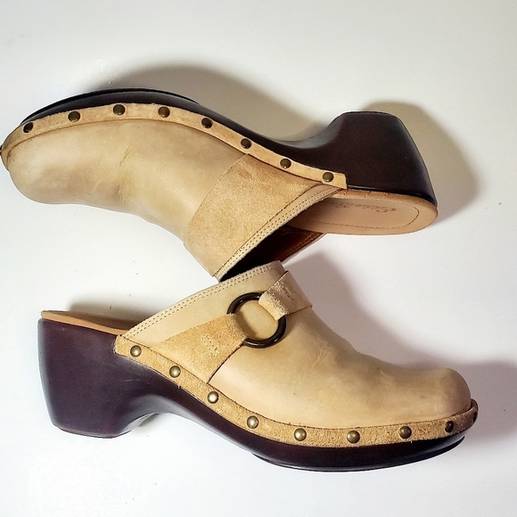 EDDIE BAUER Clogs Tan Leather Mahogany 3" Heel Suede Strap & Rivets Women's 8 M - Picture 7 of 11